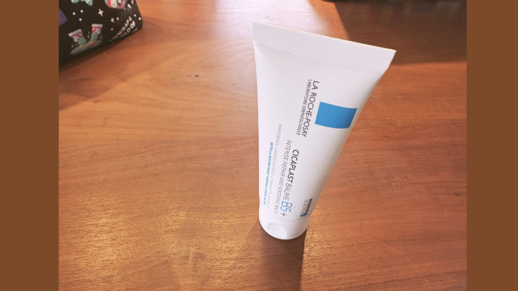 次回、世界一周をするならば持っていきたいお守りコスメ「ラ・ロッシュ・ポゼ」の説明。